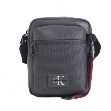 Calvin Klein Τσάντα Tagged Reporter 18